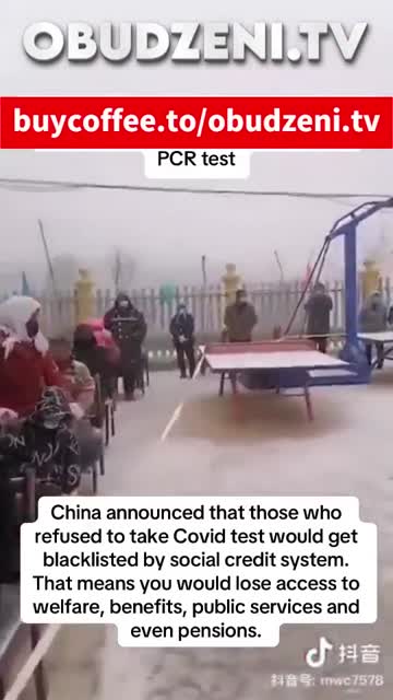 Chińczycy czekający na test