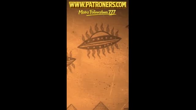 UFO nad Piramidami